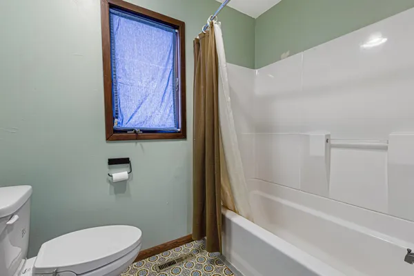 $365,000 | 51489 Southridge Lane, Waterville, MN 56096