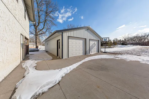 $365,000 | 51489 Southridge Lane, Waterville, MN 56096