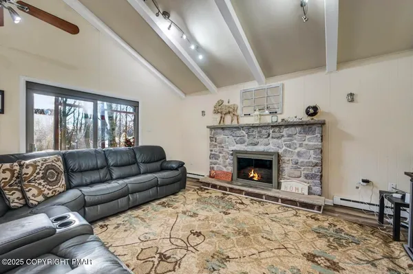 $364,000 | 124 Fern Ridge Road, Blakeslee, PA 18610