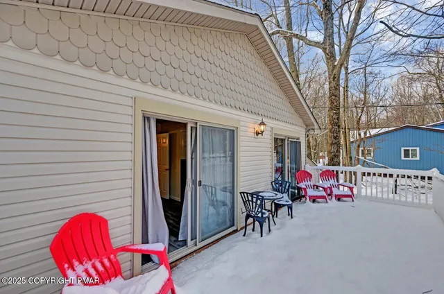 $369,000 | 124 Fern Ridge Road, Blakeslee, PA 18610