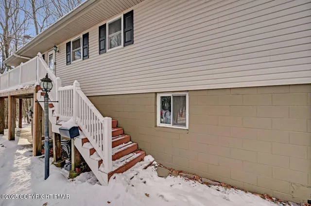 $369,000 | 124 Fern Ridge Road, Blakeslee, PA 18610