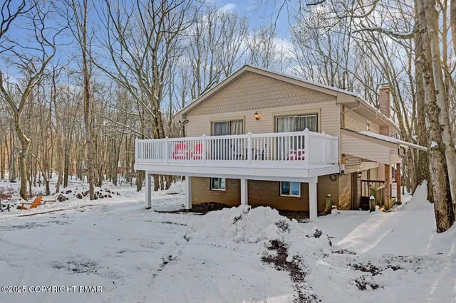 $369,000 | 124 Fern Ridge Road, Blakeslee, PA 18610