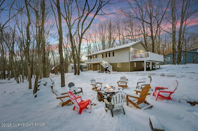 $369,000 | 124 Fern Ridge Road, Blakeslee, PA 18610