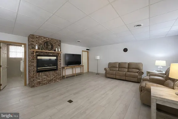 $599,900 | 14001 Rolling Oaks Drive, Ellerslie, MD 21529