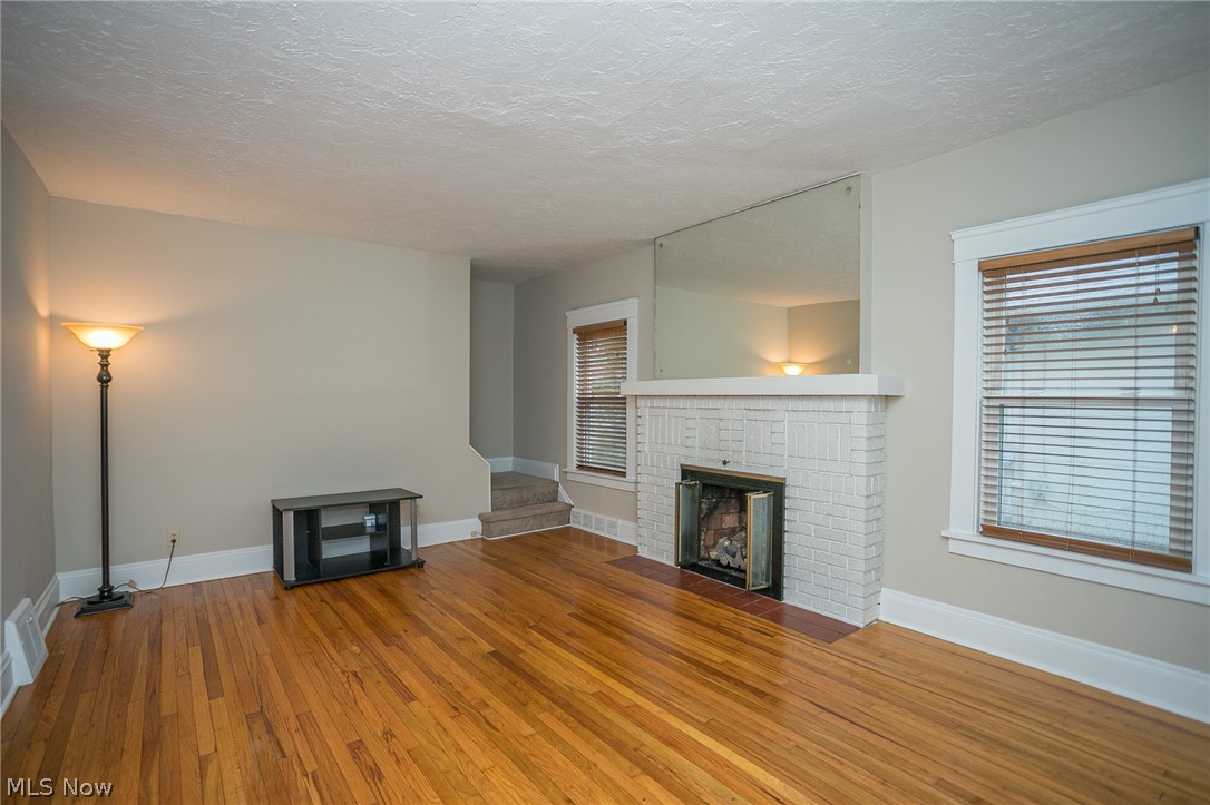 1475 Holmden Road South Euclid, OH 44121 - Photo 6 of 31