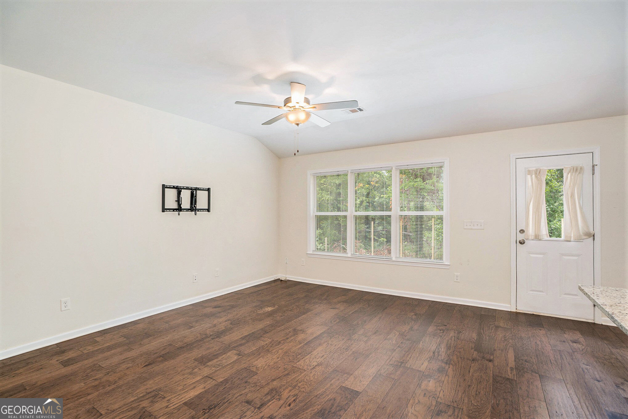 4940 Scott Road Cumming, GA 30041 - Photo 3 of 12 Gallery Image 3