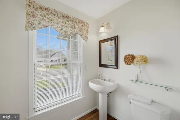 $675,000 | 352 Chestnut Drive, Manahawkin, NJ 08050