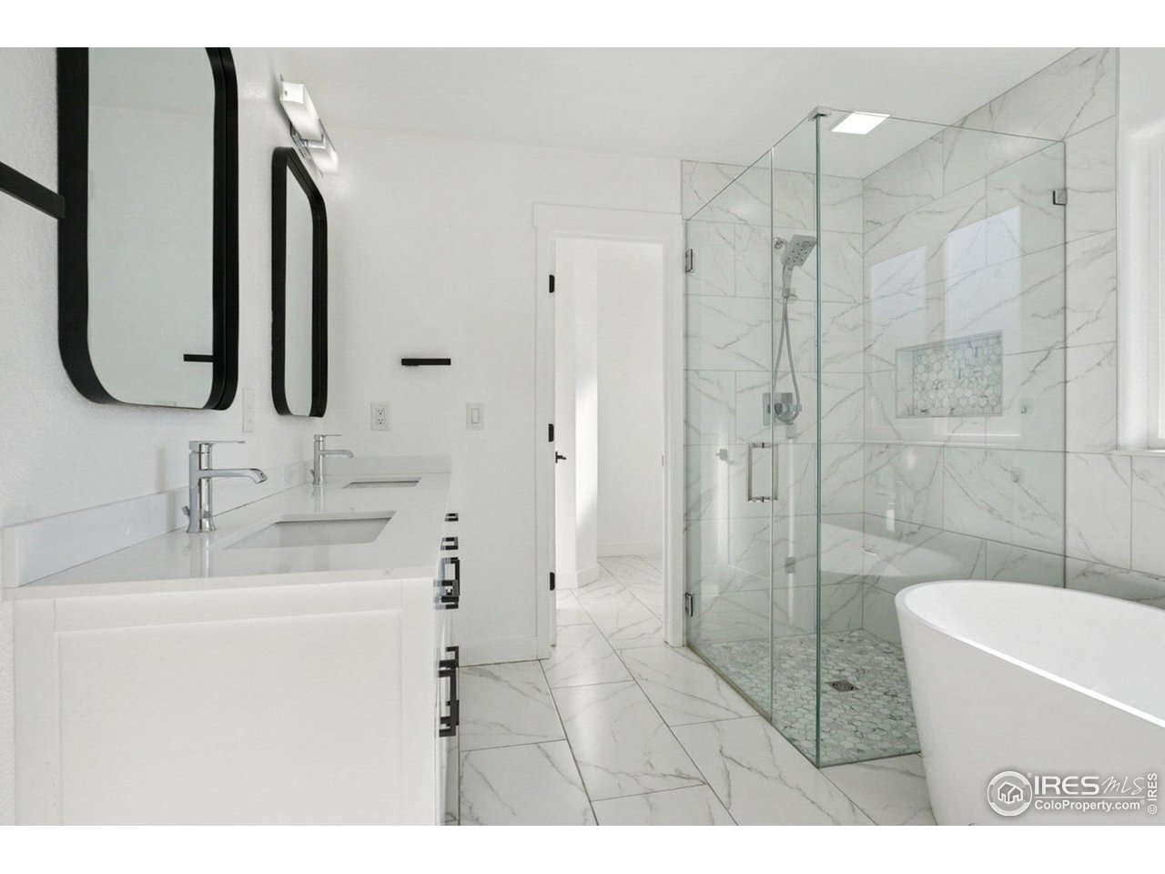 5605 West 13th St Road Greeley, CO 80634 - Photo 20 of 50 Primary Bathroom