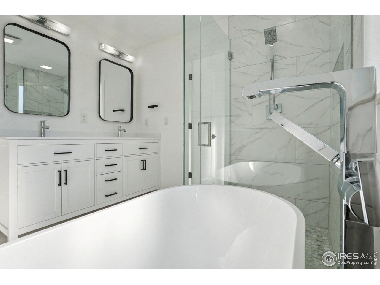 5605 West 13th St Road Greeley, CO 80634 - Photo 21 of 50 Primary Bathroom