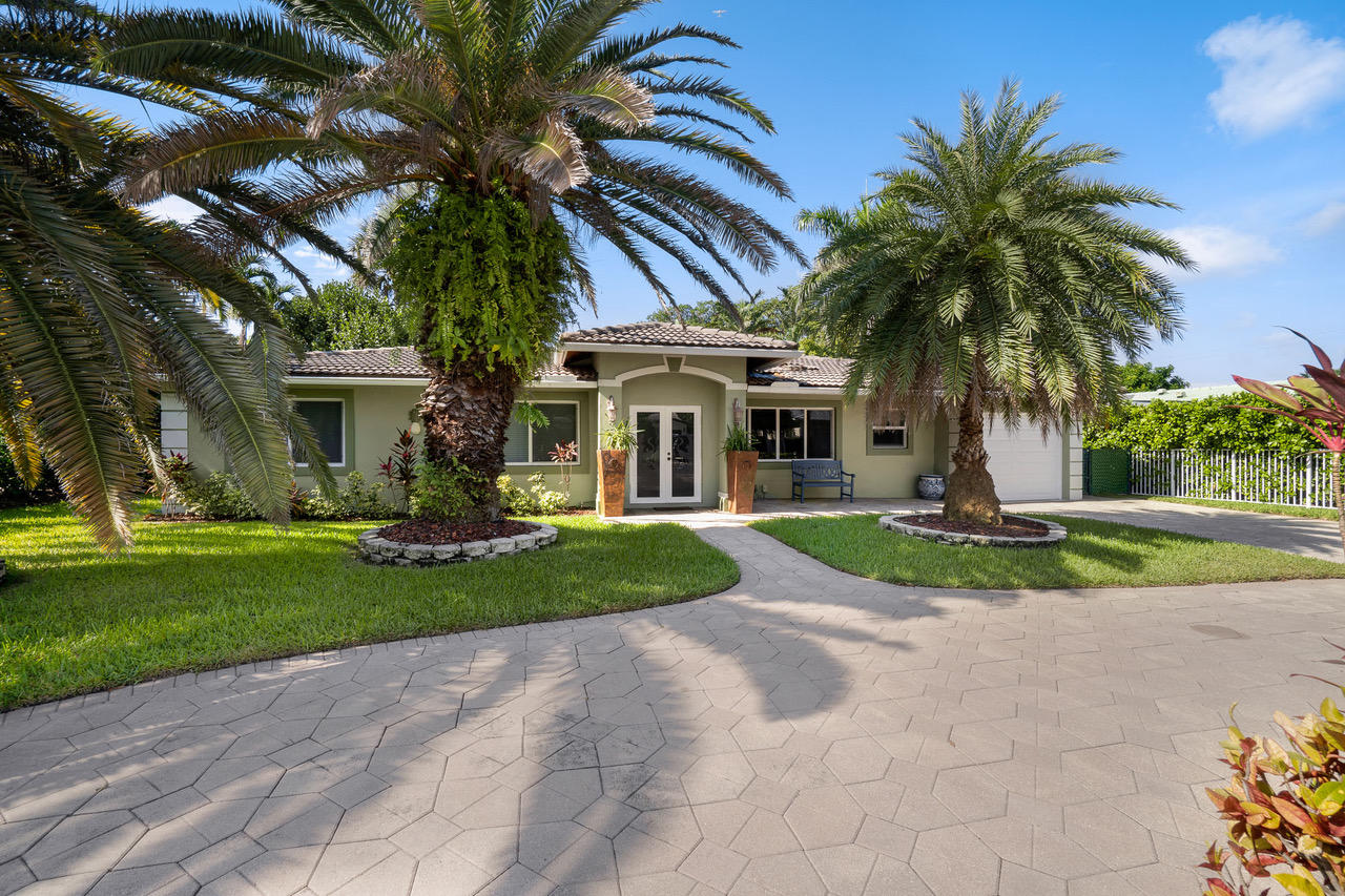 15 Ridge Boulevard Ocean Ridge, FL 33435 - Photo 2 of 2 front
