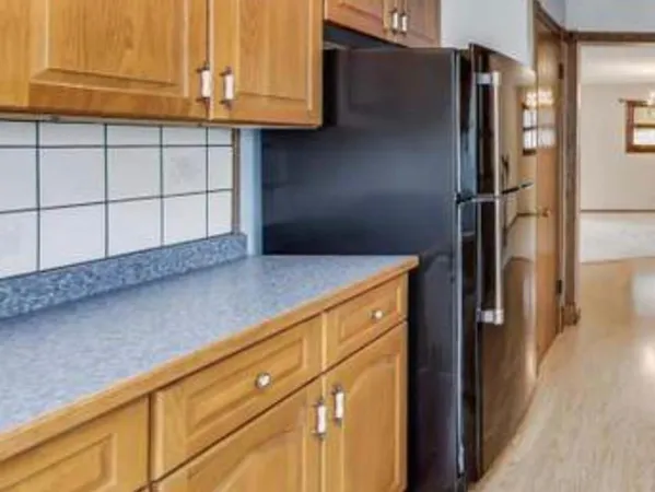 $3,200 | 1895 Birch Street, Des Plaines, IL 60018