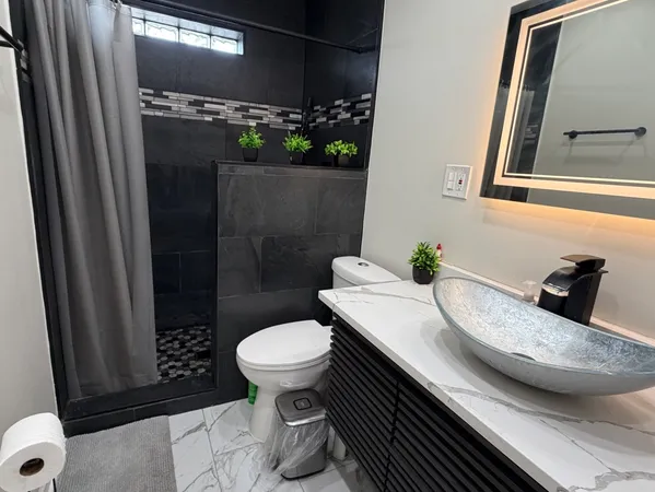 $3,200 | 1895 Birch Street, Des Plaines, IL 60018