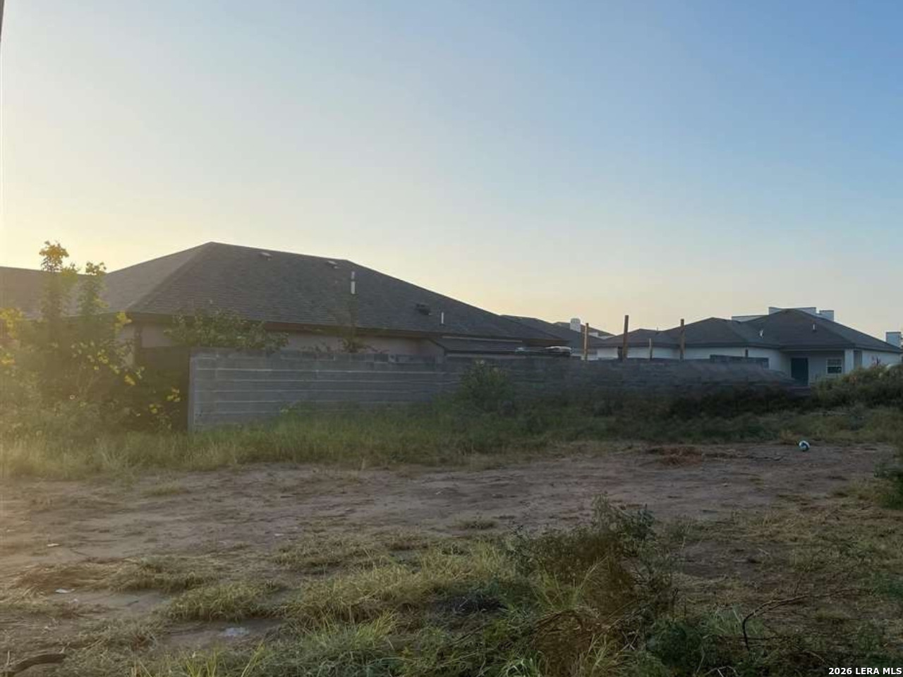 1427 Riddle Drive Laredo, TX 78046 - Photo 2 of 4