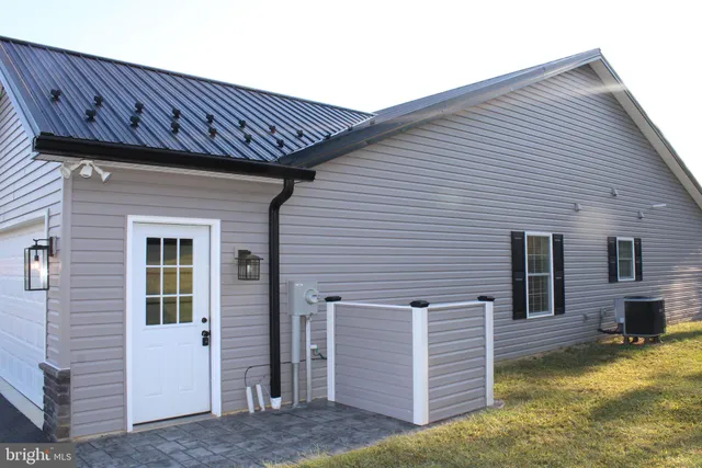 a view of an empty garage