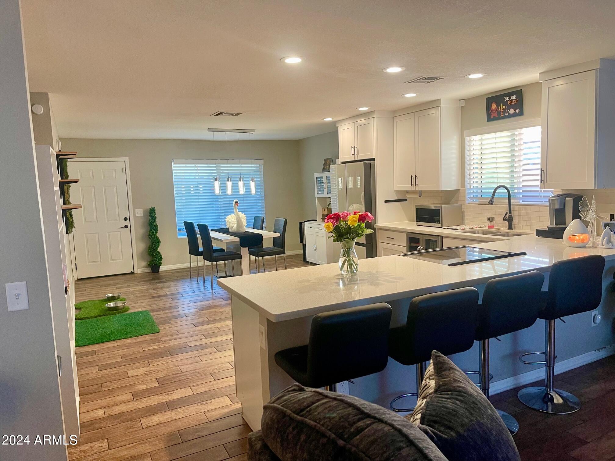 2257 West Roeser Road Phoenix, AZ 85041 - Photo 3 of 14 IMG_2737