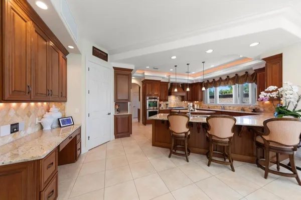 $2,950,000 | 305 Eastleigh Drive, Belleair, FL 33756