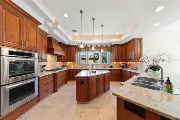 $2,950,000 | 305 Eastleigh Drive, Belleair, FL 33756