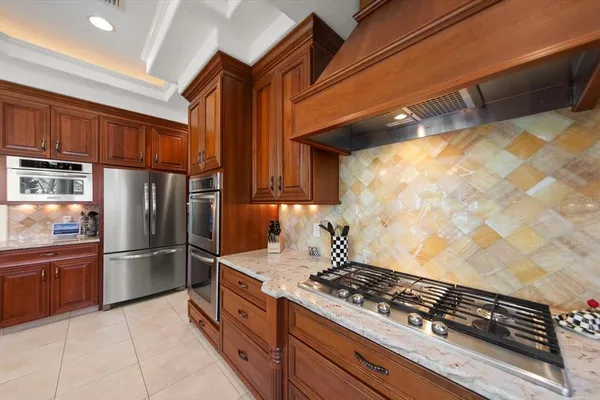 $2,950,000 | 305 Eastleigh Drive, Belleair, FL 33756