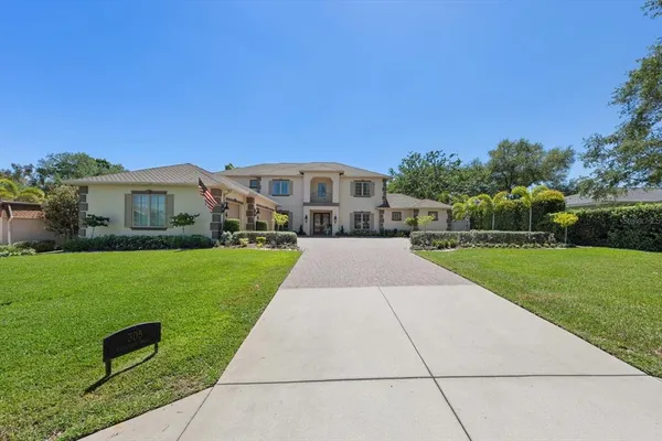 $2,950,000 | 305 Eastleigh Drive, Belleair, FL 33756