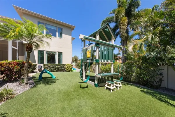 $2,950,000 | 305 Eastleigh Drive, Belleair, FL 33756