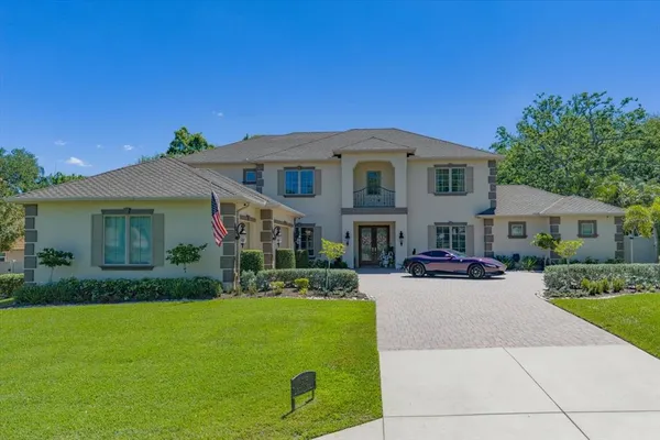 $2,950,000 | 305 Eastleigh Drive, Belleair, FL 33756