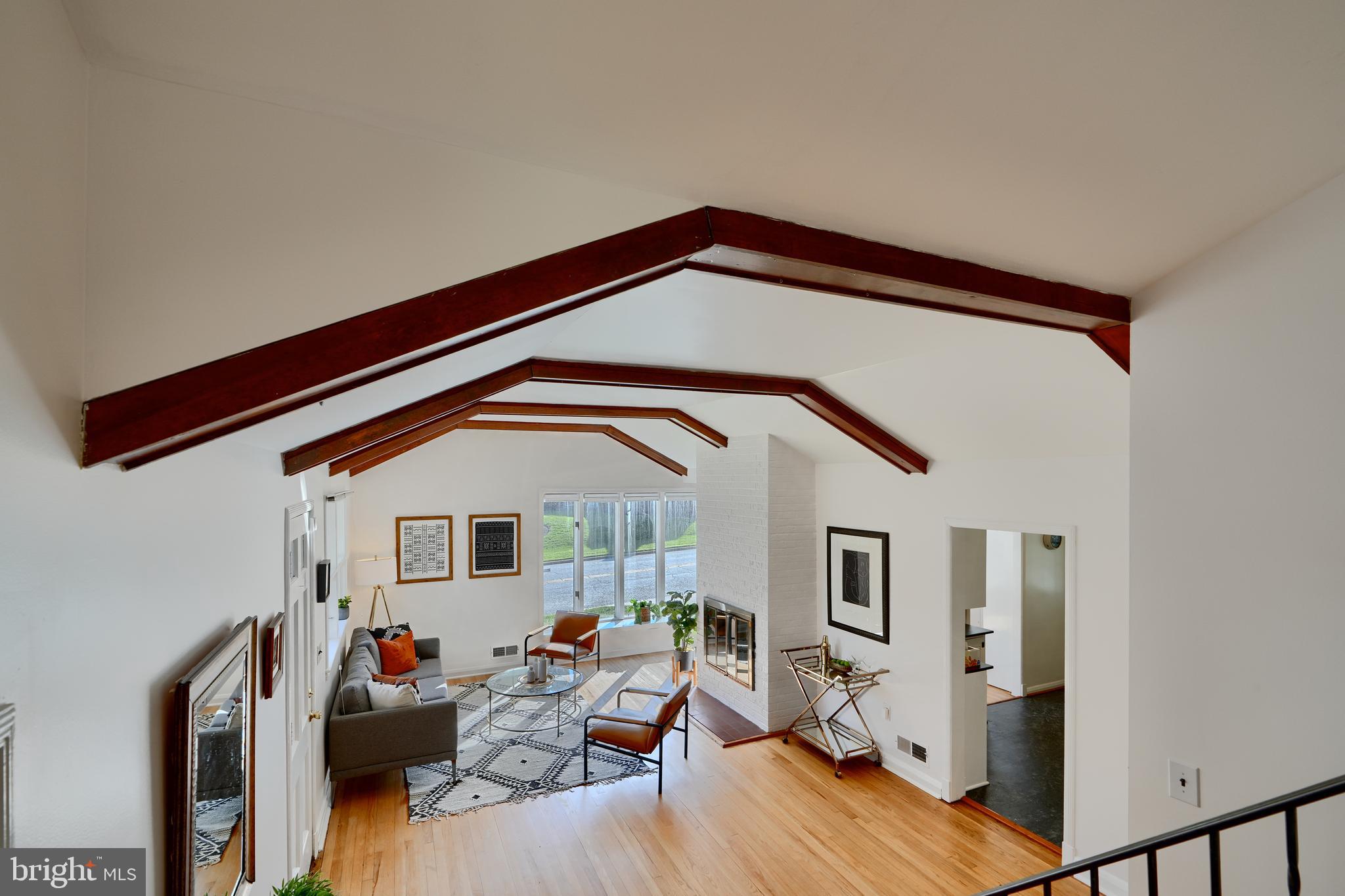 1316 Glendale Road Baltimore, MD 21239 - Photo 20 of 37 a very nice looking living room with a large window