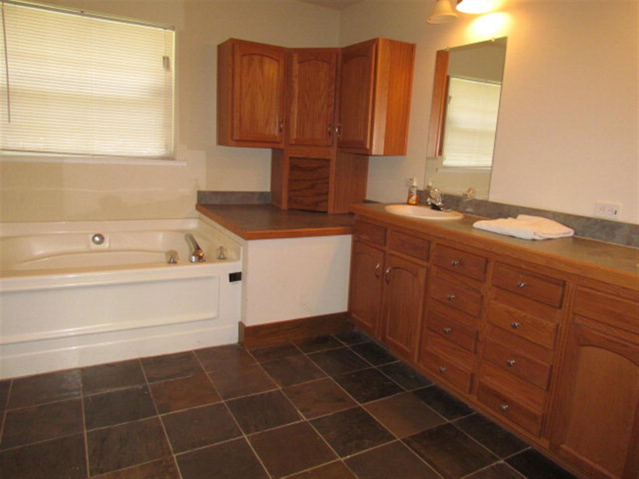 3650 East Bailey Road Monticello, IN 47960 - Photo 17 of 28 Gallery Image 17