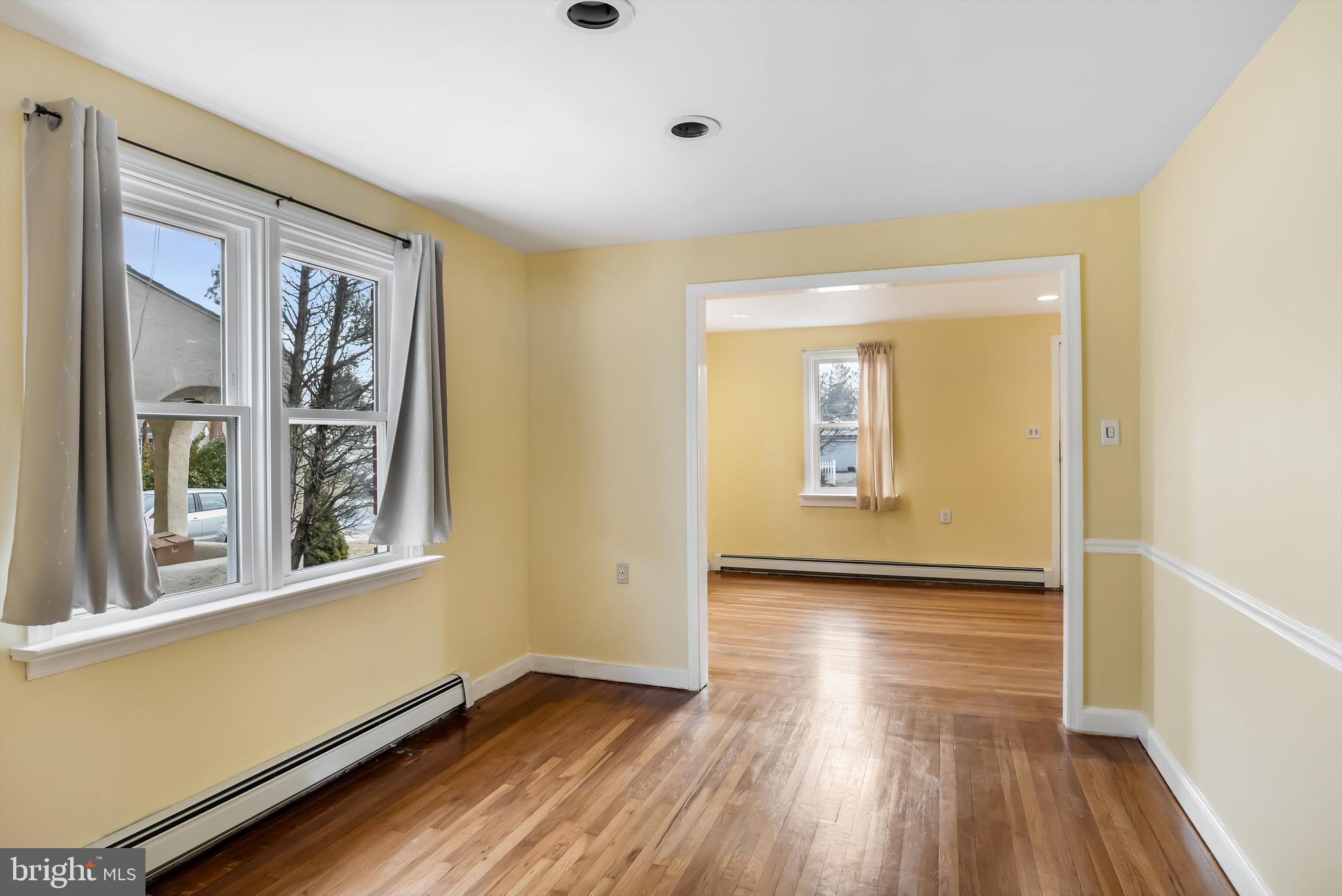 33 Lejune Road Cinnaminson, NJ 08077 - Photo 7 of 28 Dining Room