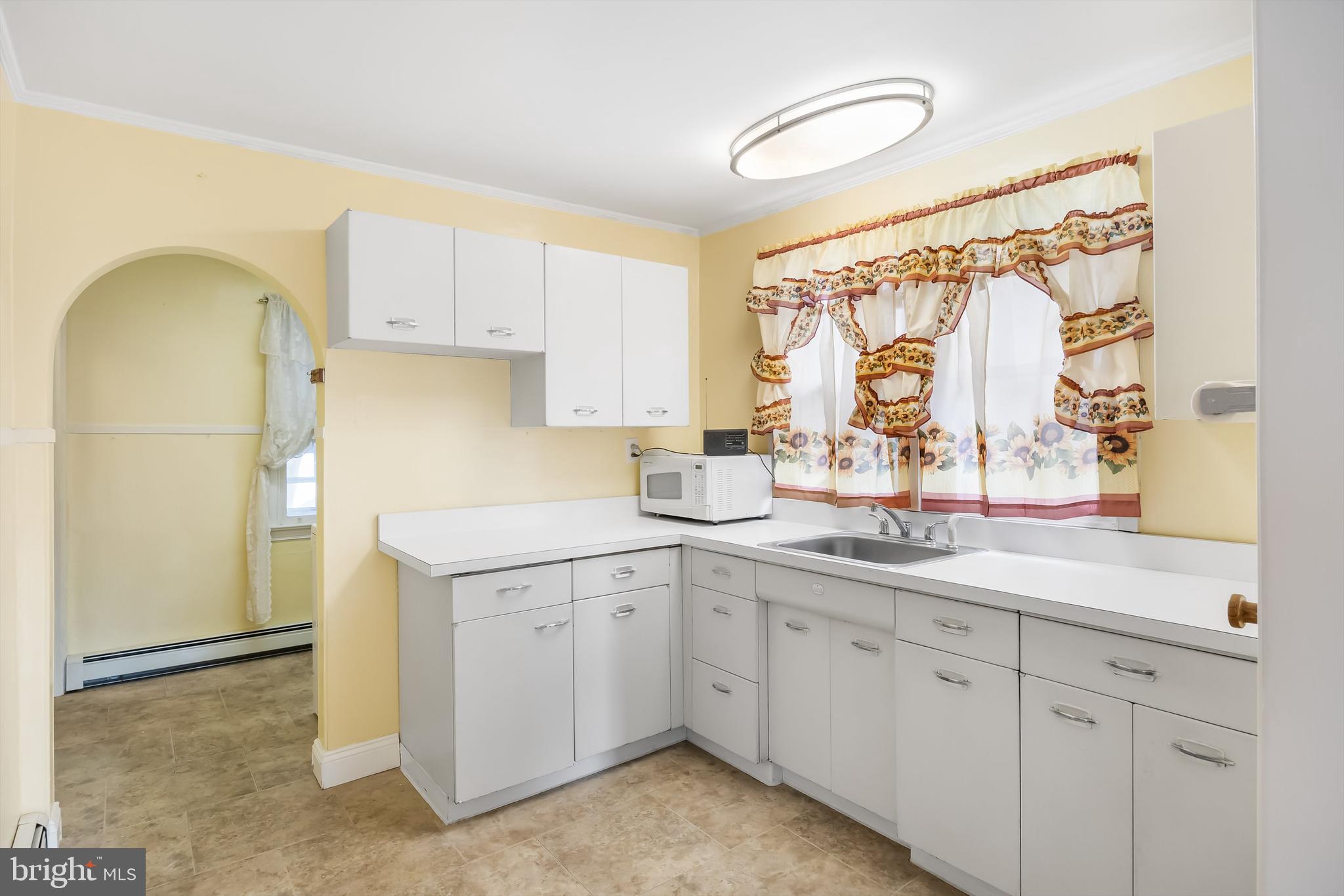 33 Lejune Road Cinnaminson, NJ 08077 - Photo 8 of 28 Kitchen