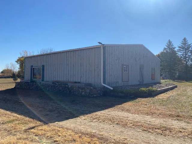 $69,000 | 23296 Highway 59, Worthington, MN 56187