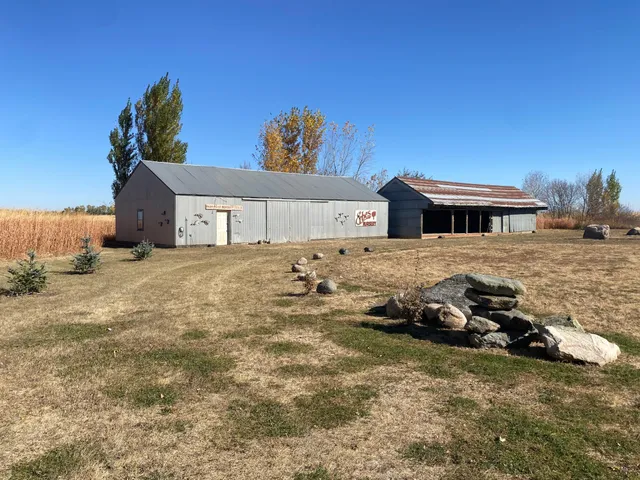 $69,000 | 23296 Highway 59, Worthington, MN 56187