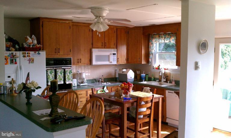677 Stringtown Road Berryville, VA 22611 - Photo 7 of 22 Kitchen
