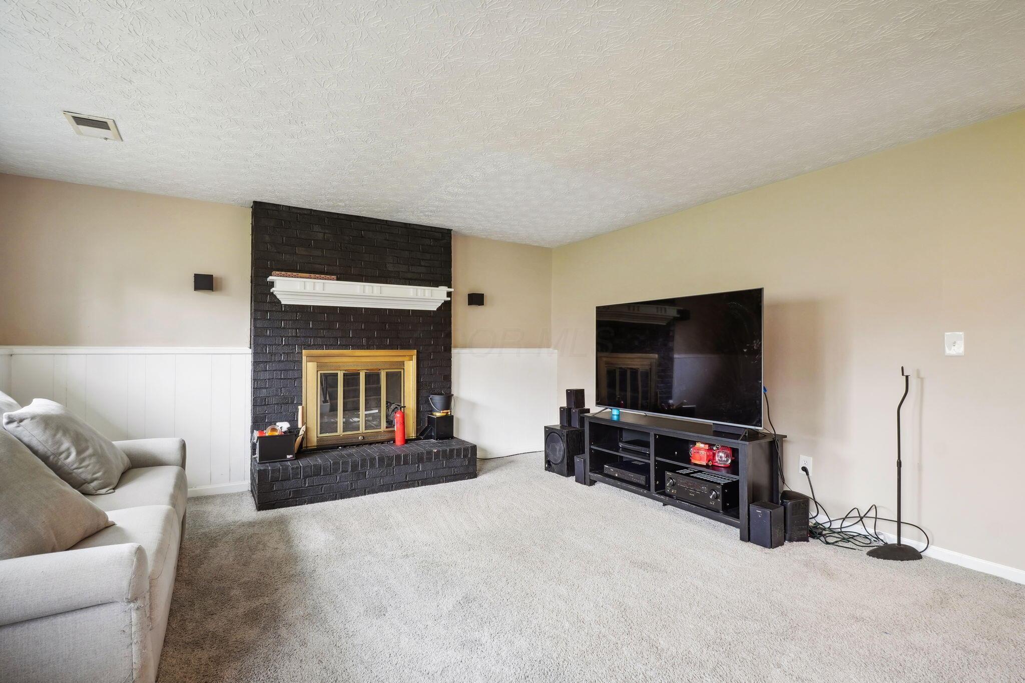 630 Clark State Road Columbus, OH 43230 - Photo 19 of 28 23-web-or-mls-630-clark-state-rd