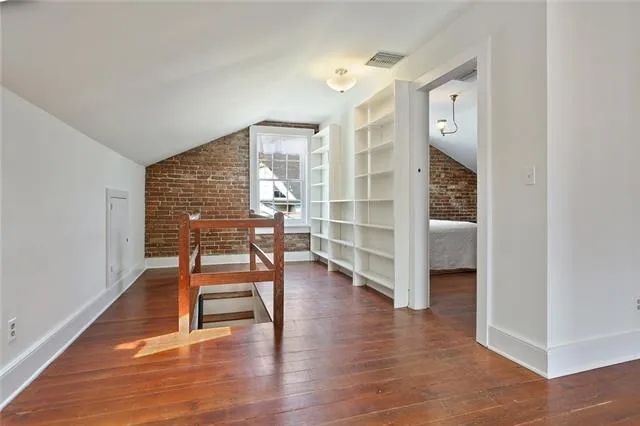 $3,500 | 2319 Magazine Street, New Orleans, LA 70130