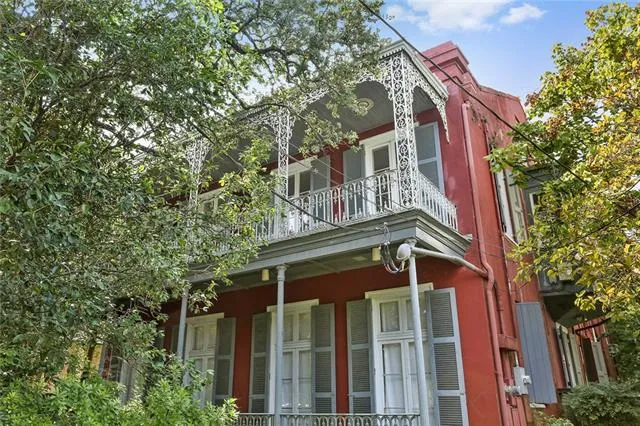 $3,500 | 2319 Magazine Street, New Orleans, LA 70130