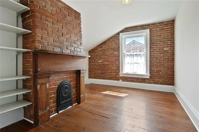 $3,500 | 2319 Magazine Street, New Orleans, LA 70130