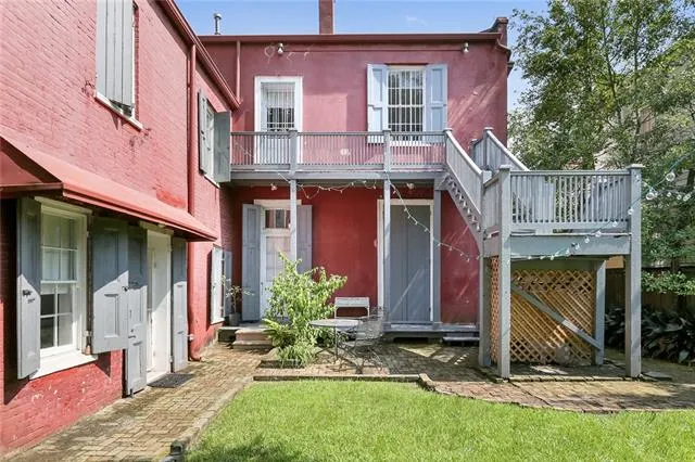 $3,500 | 2319 Magazine Street, New Orleans, LA 70130