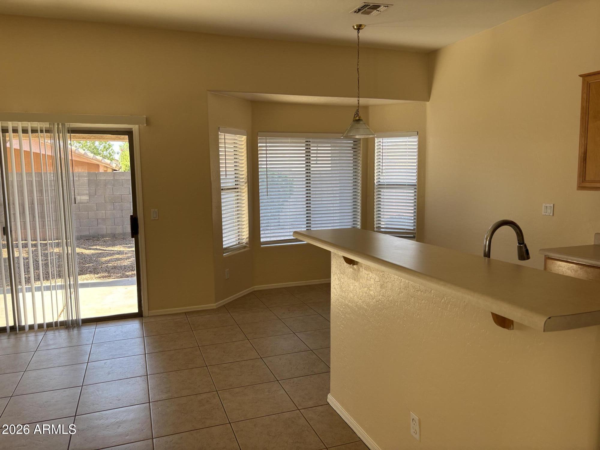 628 East Ranch Road Gilbert, AZ 85296 - Photo 4 of 18