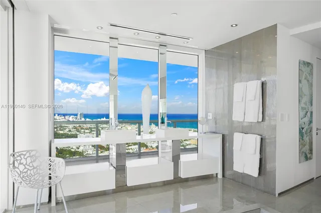 $28,900,000 | 450 Alton Road, Unit PH1, Miami Beach, FL 33139