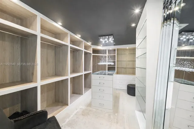 $28,900,000 | 450 Alton Road, Unit PH1, Miami Beach, FL 33139