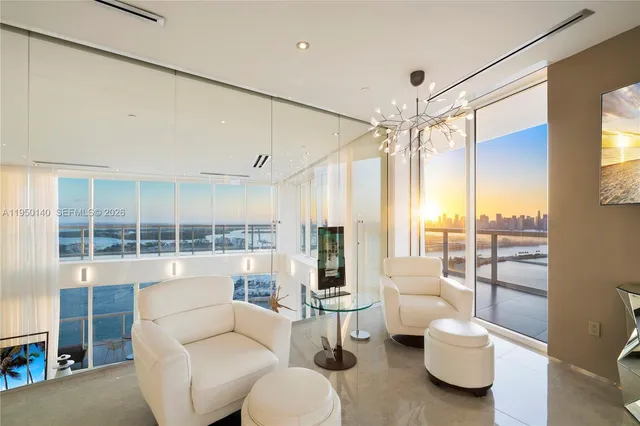 $28,900,000 | 450 Alton Road, Unit PH1, Miami Beach, FL 33139