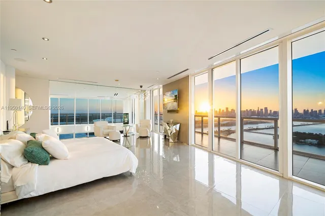 $28,900,000 | 450 Alton Road, Unit PH1, Miami Beach, FL 33139