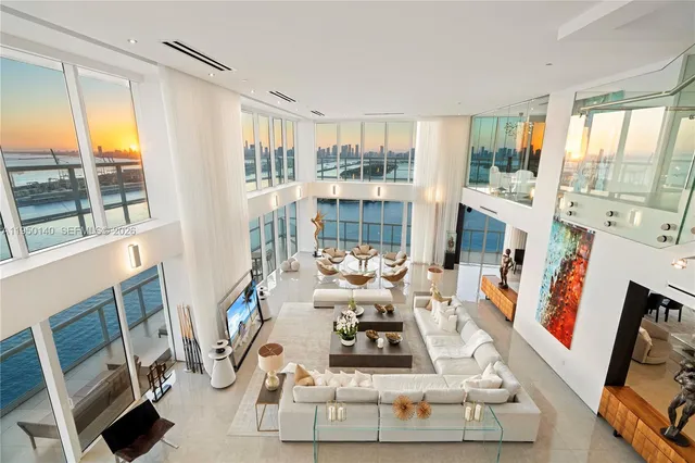 $28,900,000 | 450 Alton Road, Unit PH1, Miami Beach, FL 33139