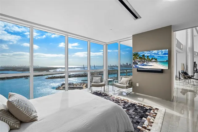 $28,900,000 | 450 Alton Road, Unit PH1, Miami Beach, FL 33139