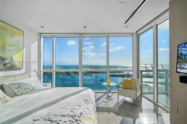 $28,900,000 | 450 Alton Road, Unit PH1, Miami Beach, FL 33139