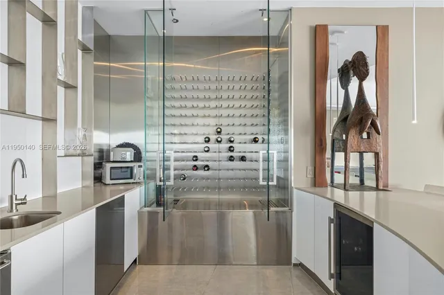 $28,900,000 | 450 Alton Road, Unit PH1, Miami Beach, FL 33139