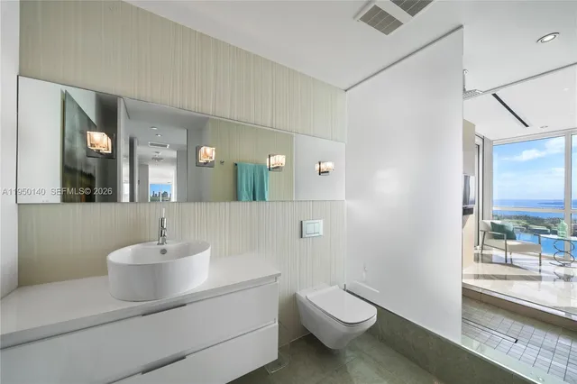 $28,900,000 | 450 Alton Road, Unit PH1, Miami Beach, FL 33139