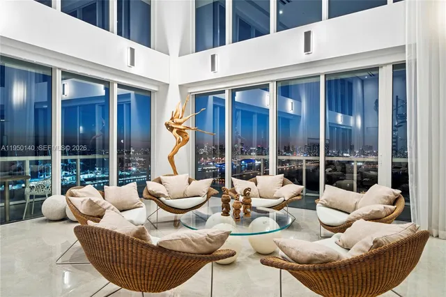 $28,900,000 | 450 Alton Road, Unit PH1, Miami Beach, FL 33139