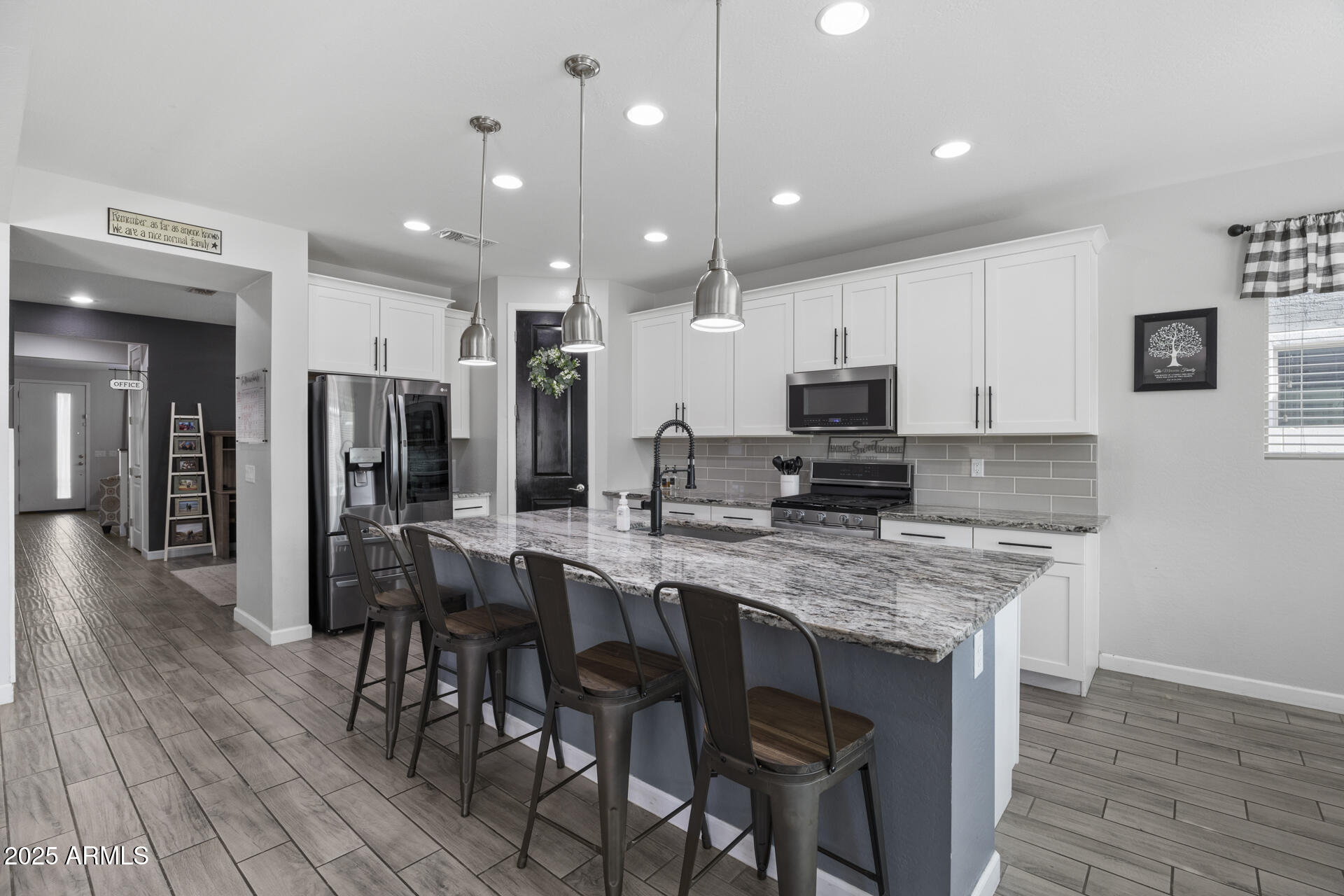 14369 West Wethersfield Road Surprise, AZ 85379 - Photo 14 of 54 1-22