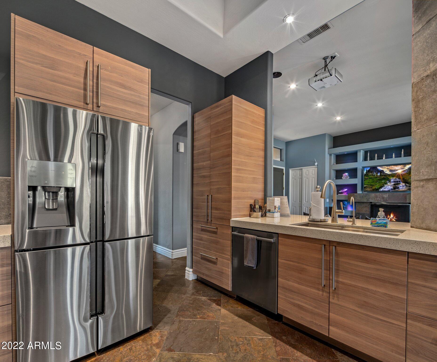 5222 East Hashknife Road Phoenix, AZ 85054 - Photo 12 of 52 Modern Kitchen